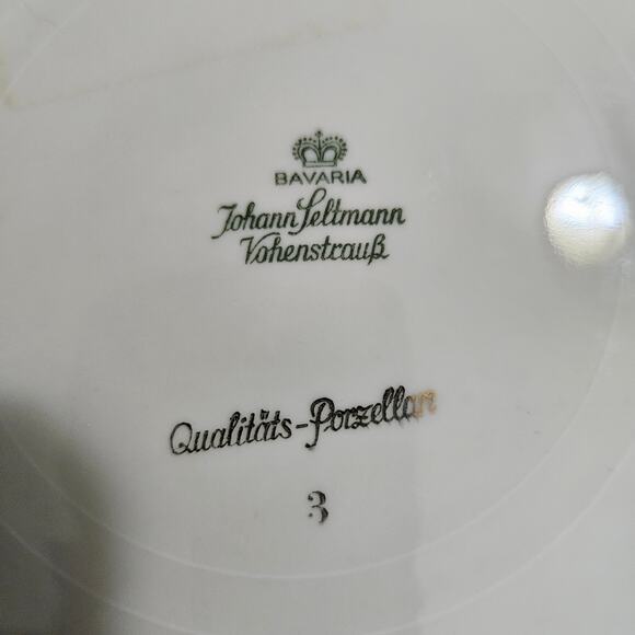 Johann Seltmann Bavaria Vohenstrauß 7.75" Plate Red & Gold Border Germany VTG - Picture 3 of 3